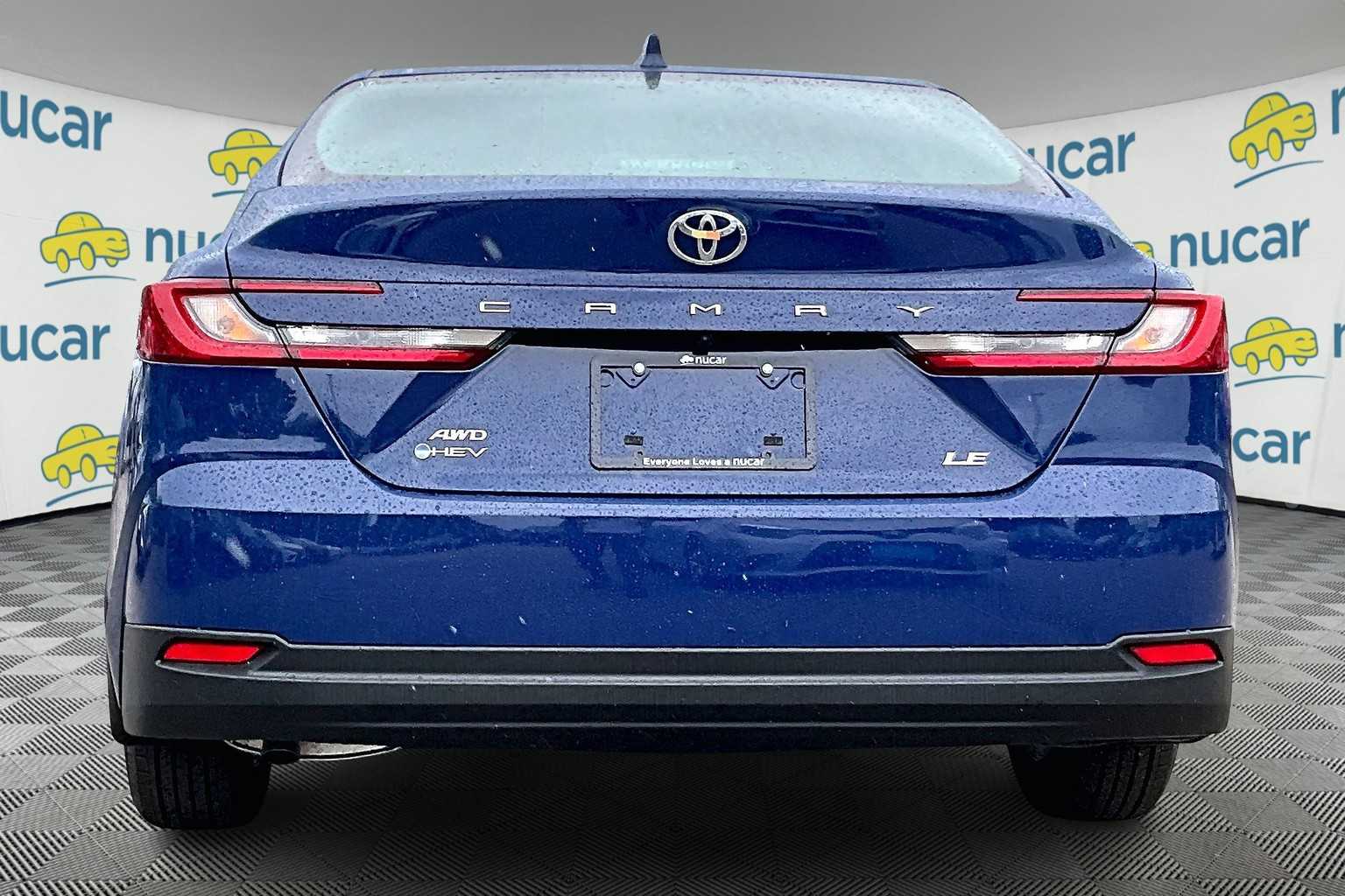 2025 Toyota Camry LE - Photo 6