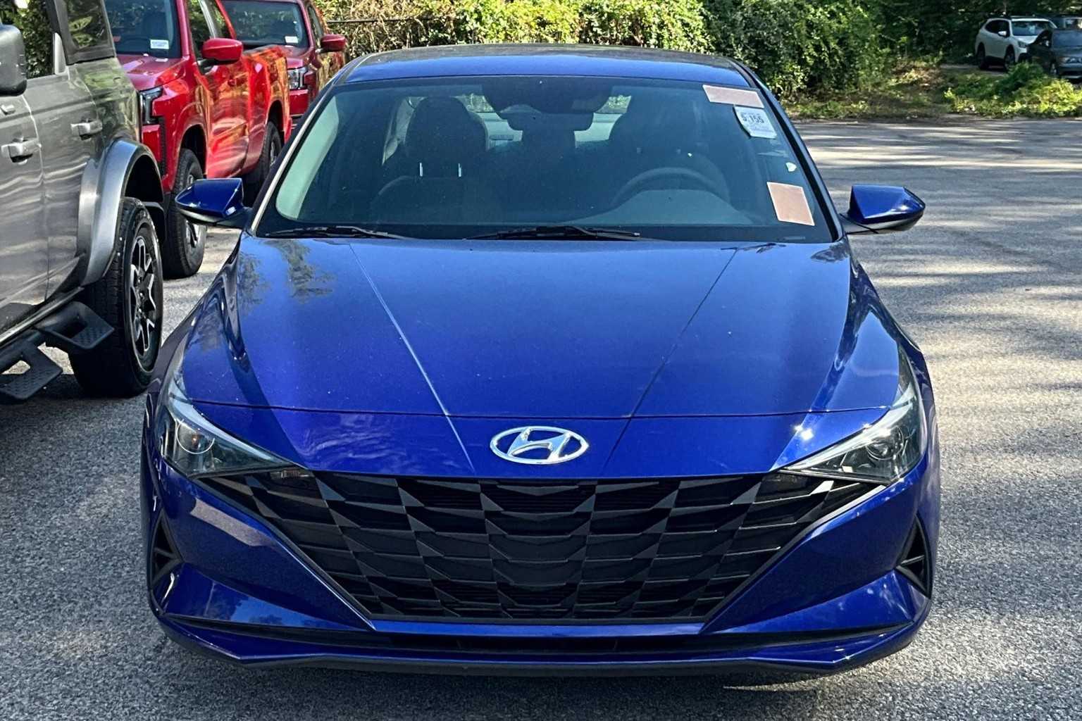 2021 Hyundai Elantra SEL - Photo 2