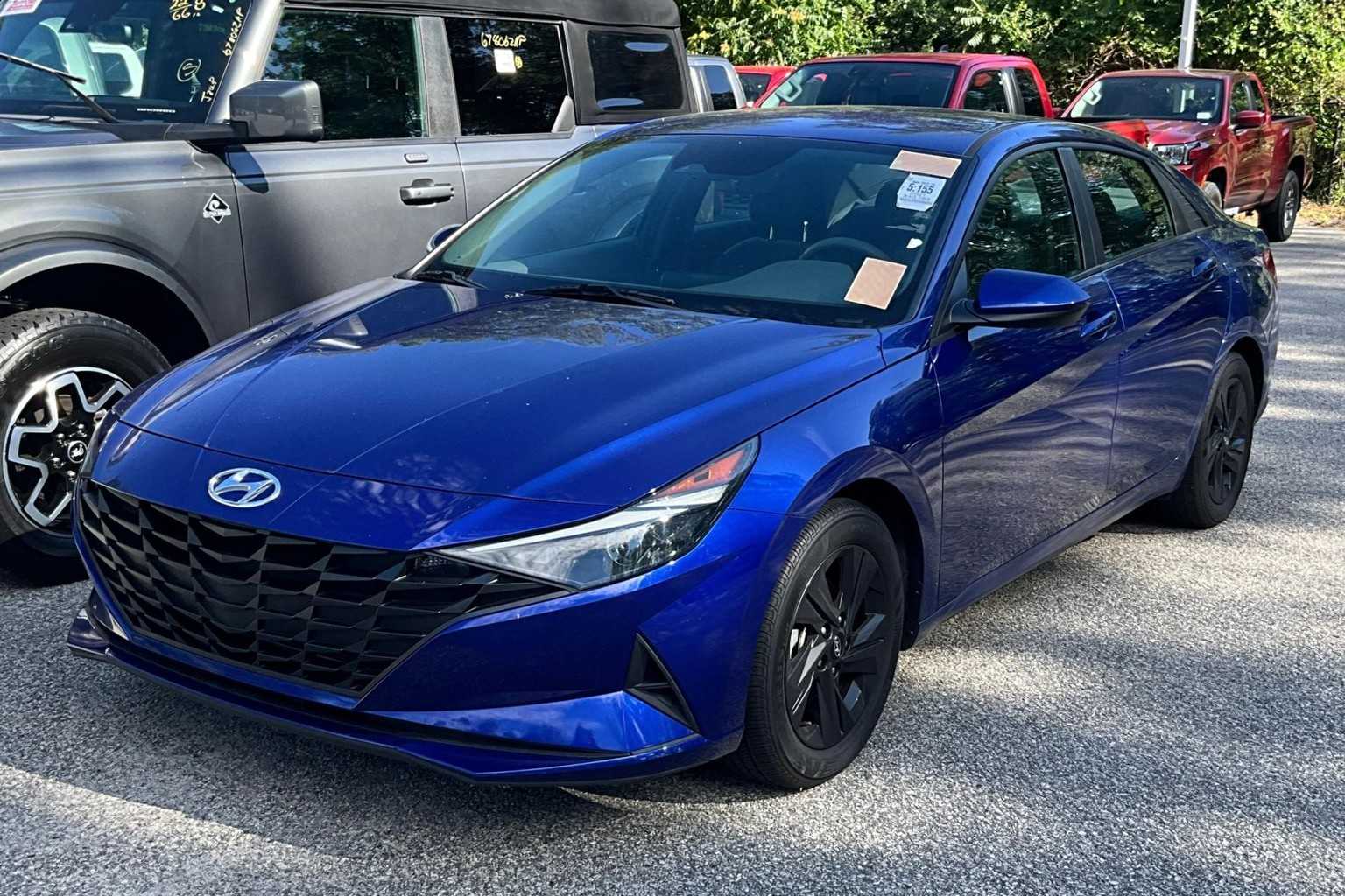2021 Hyundai Elantra SEL - Photo 3