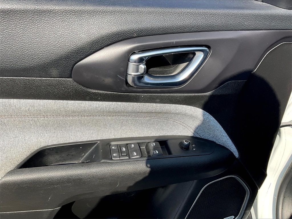 2022 Jeep Compass Latitude Lux - Photo 37