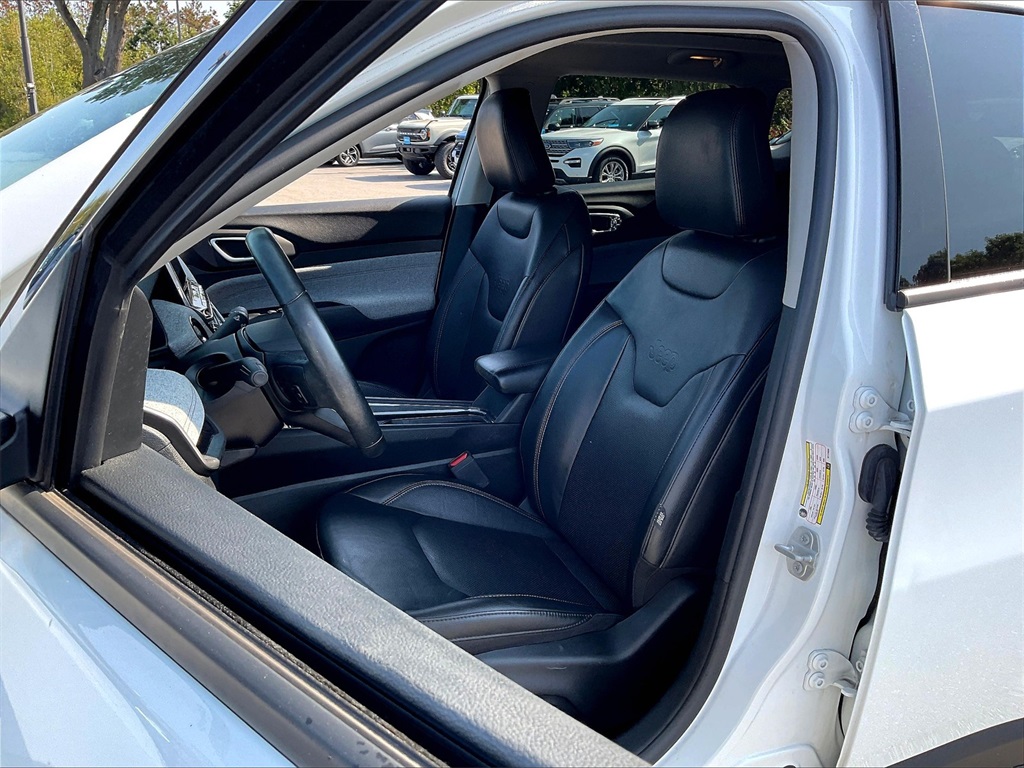 2022 Jeep Compass Latitude Lux - Photo 9