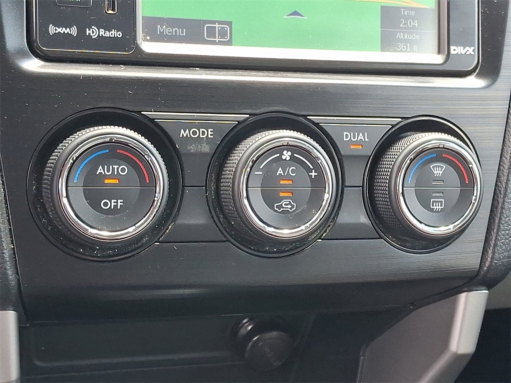 2015 Subaru Forester 2.5i Touring - Photo 16