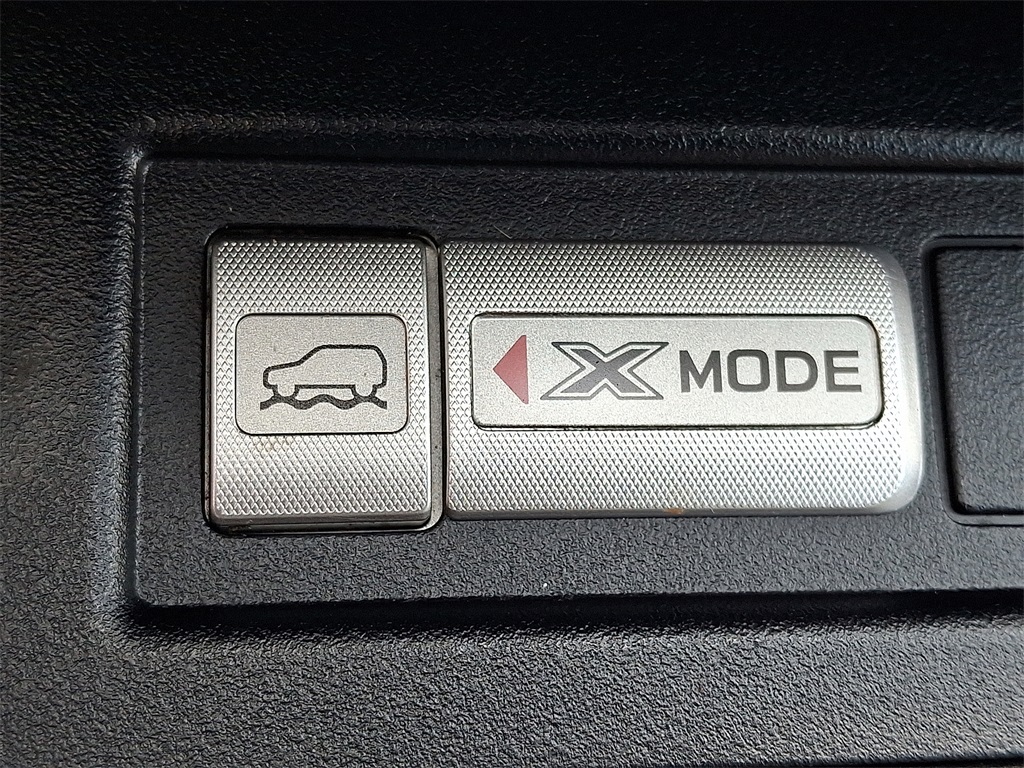 2015 Subaru Forester 2.5i Touring - Photo 23