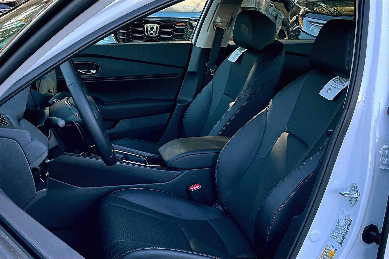 2025 Honda Accord Hybrid EX-L - Photo 11
