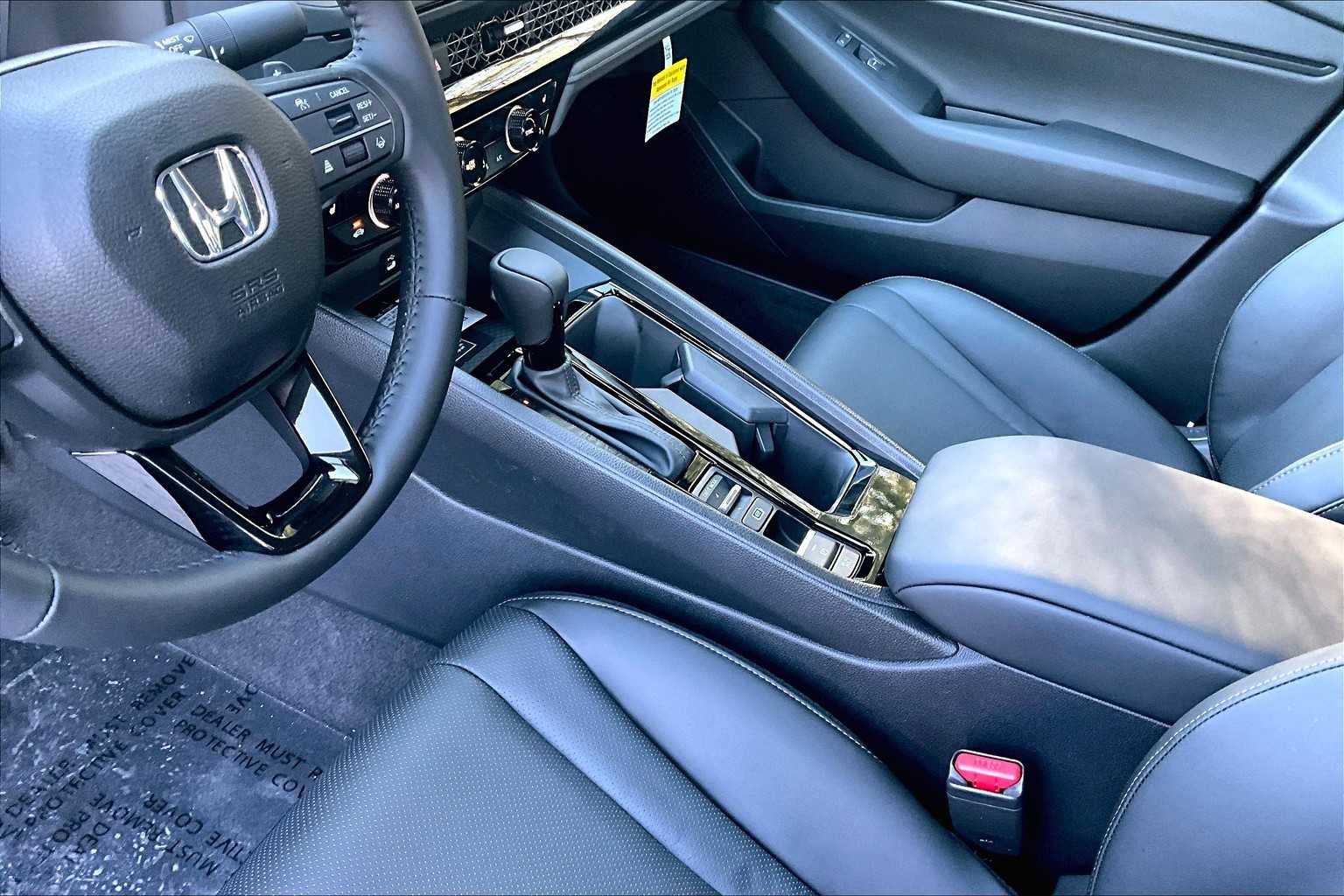 2025 Honda Accord Hybrid EX-L - Photo 14