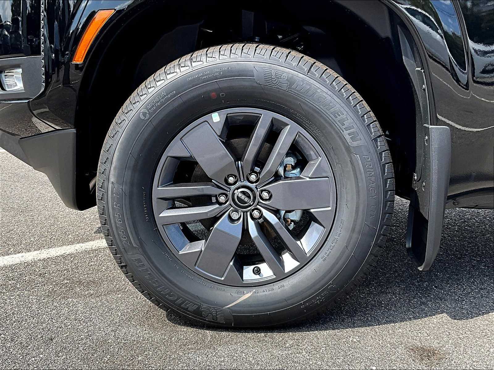 2025 Nissan Frontier SV - Photo 8