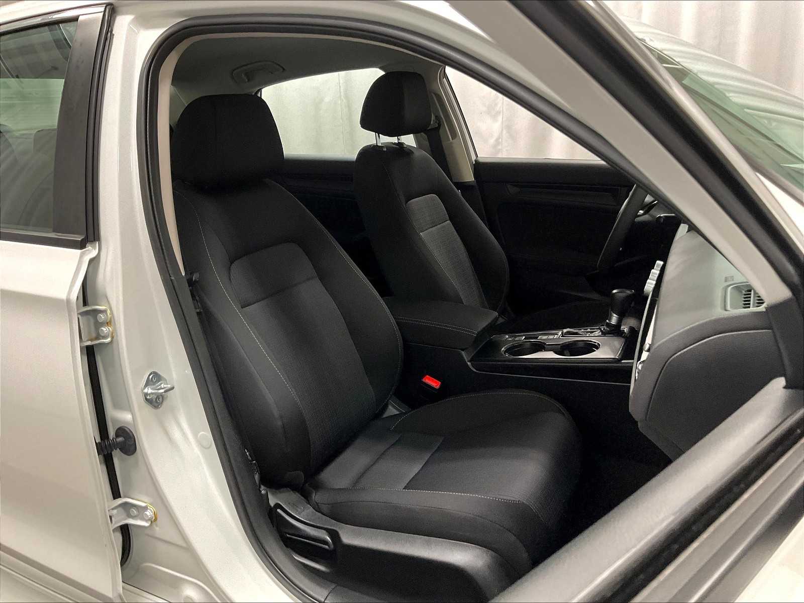2025 Honda Civic LX - Photo 11