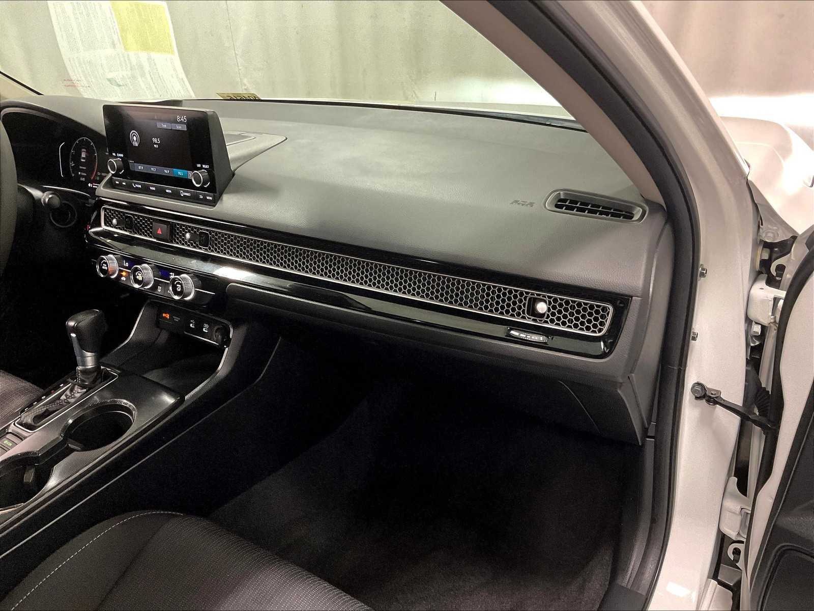 2025 Honda Civic LX - Photo 13