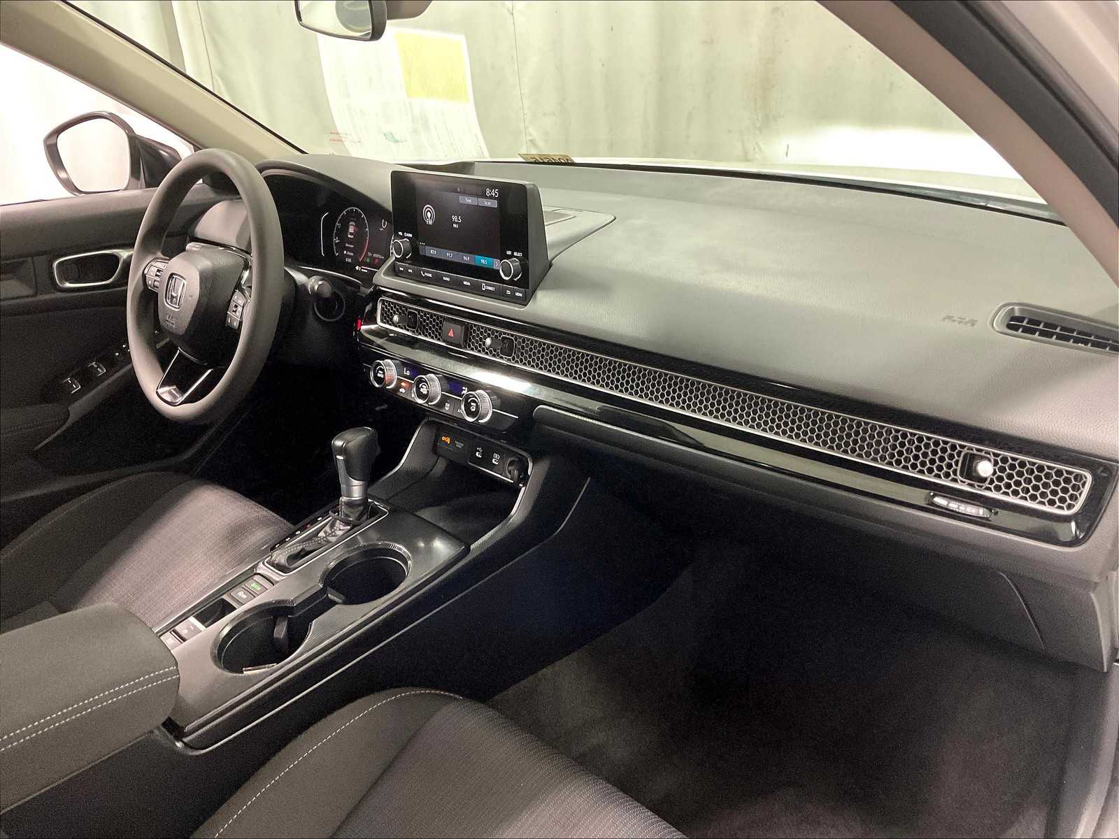 2025 Honda Civic LX - Photo 14