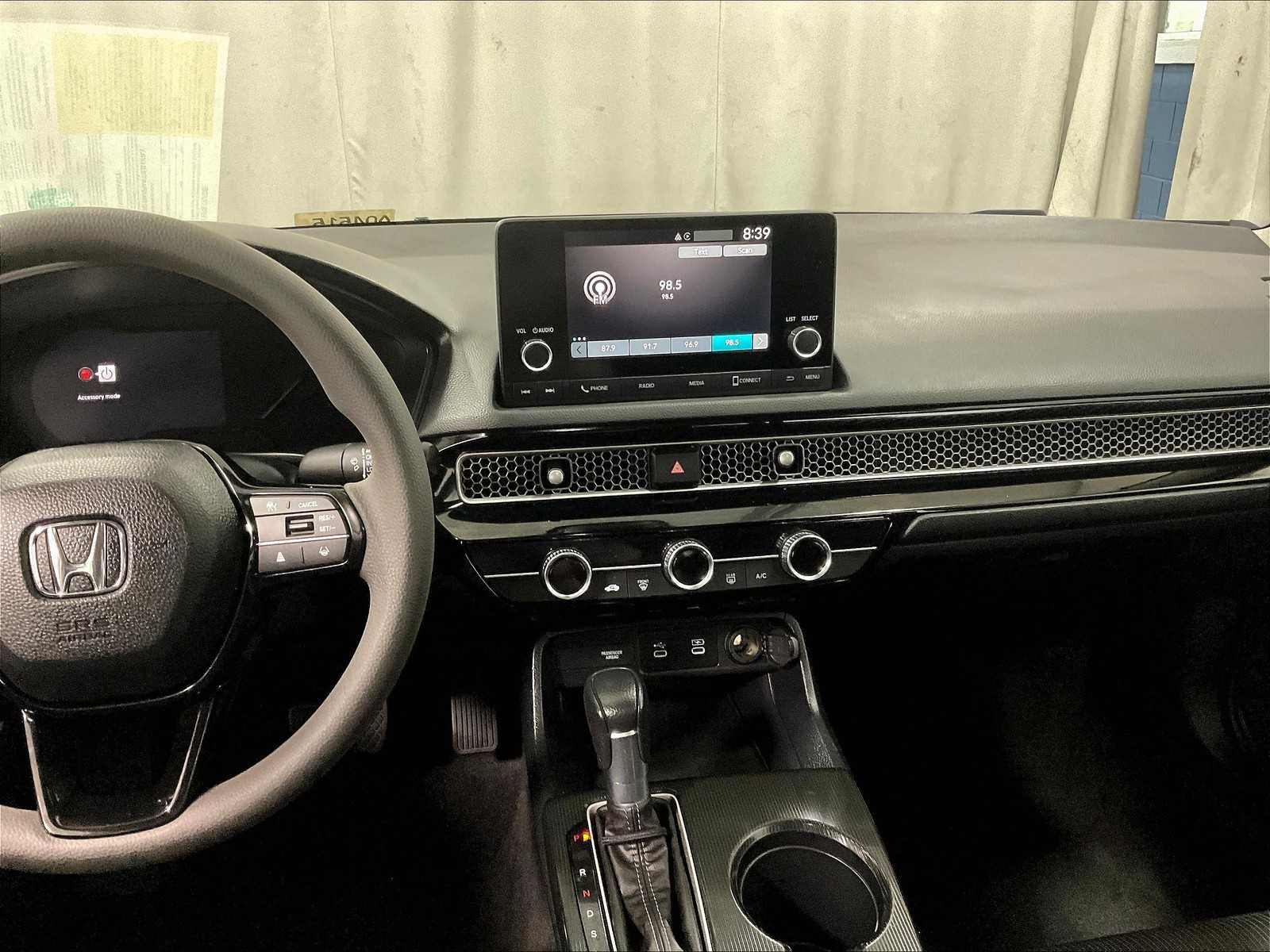 2025 Honda Civic LX - Photo 18