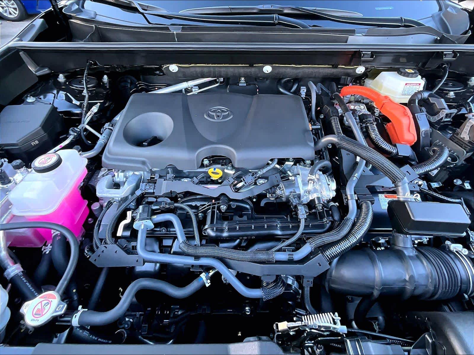 2025 Toyota RAV4 Hybrid LE - Photo 16
