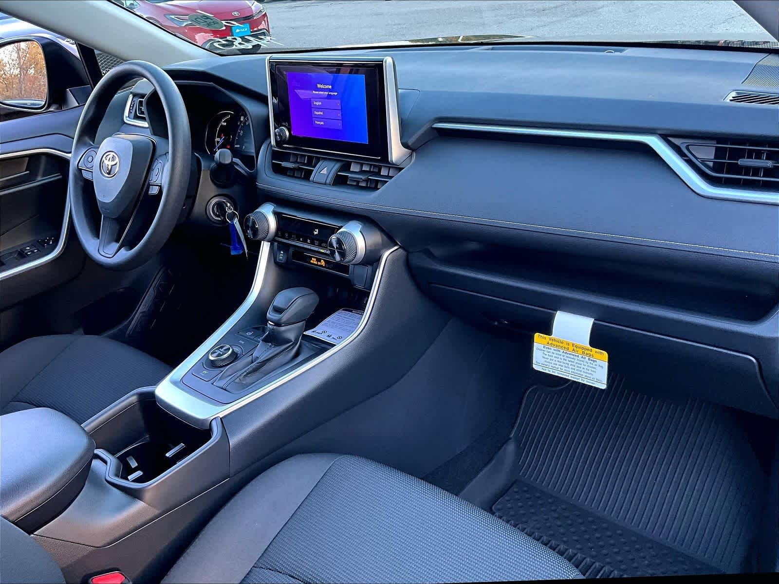 2025 Toyota RAV4 Hybrid LE - Photo 10