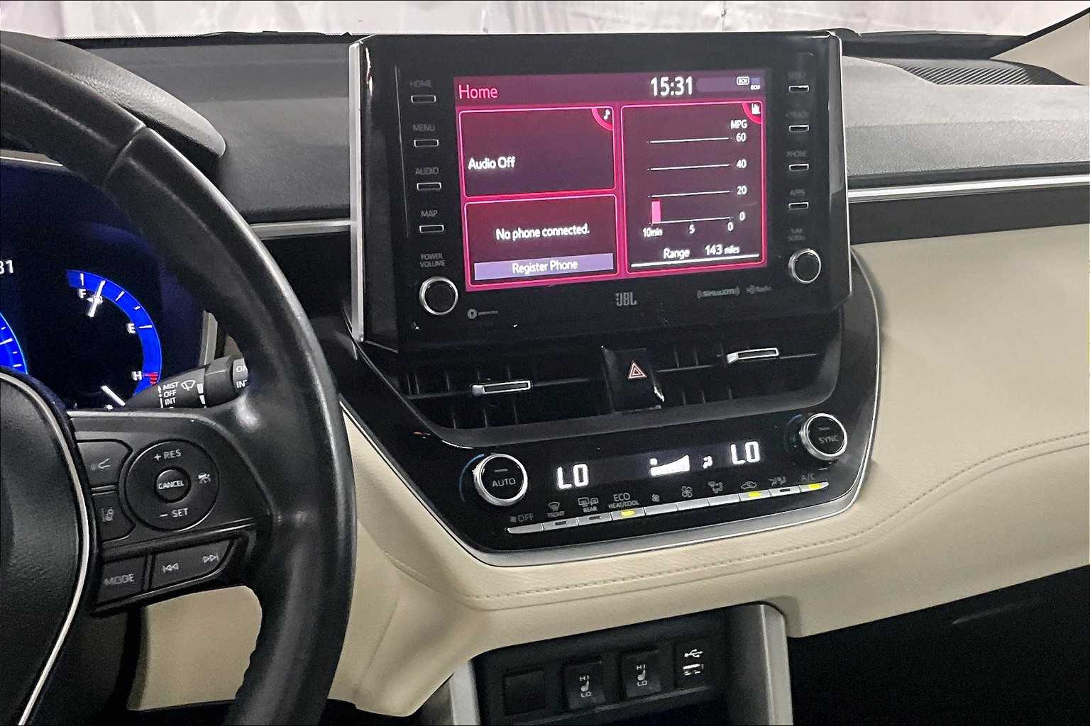 2022 Toyota Corolla Cross XLE - Photo 18