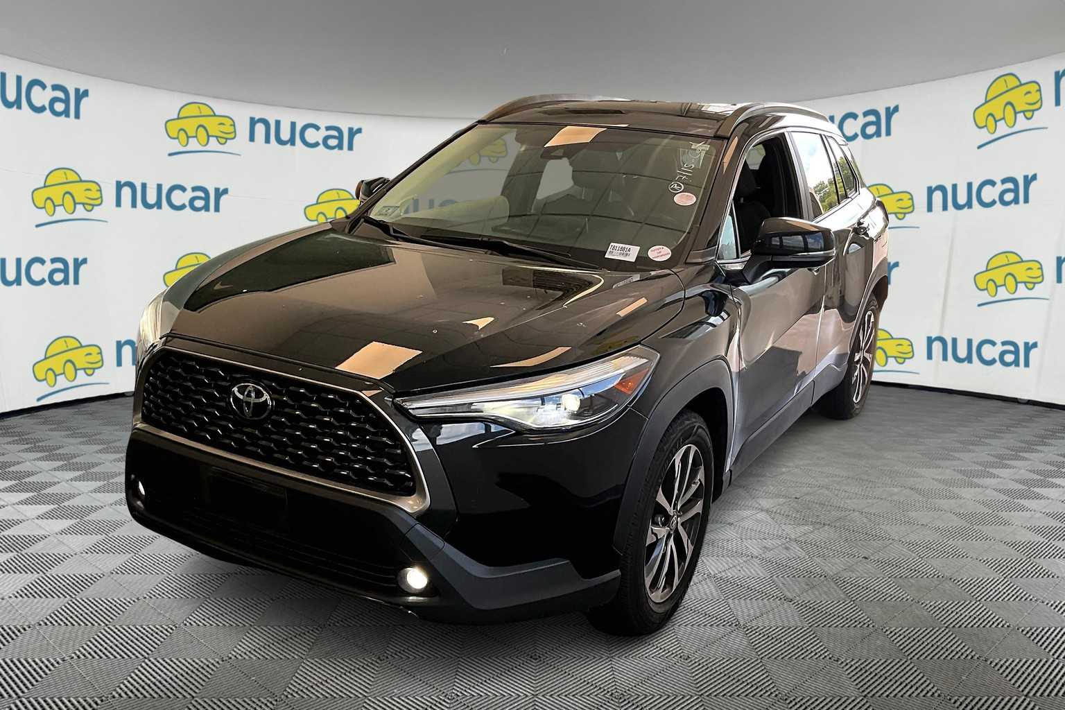 2022 Toyota Corolla Cross XLE - Photo 2