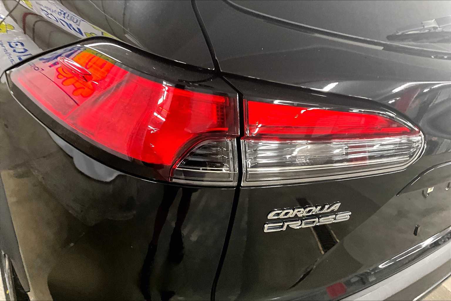2022 Toyota Corolla Cross XLE - Photo 34
