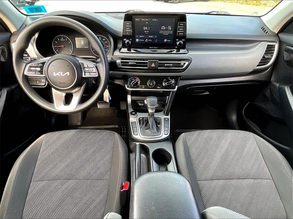 2023 Kia Seltos LX - Photo 20