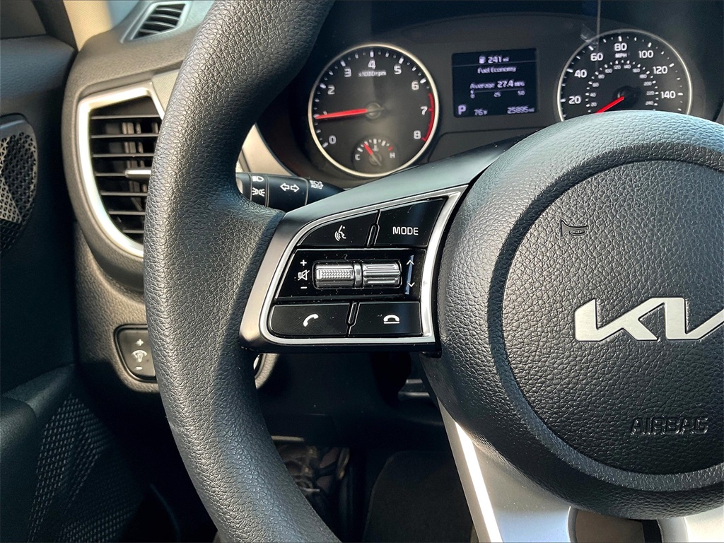2023 Kia Seltos LX - Photo 21