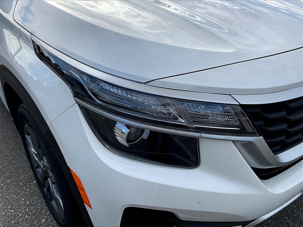 2023 Kia Seltos LX - Photo 28