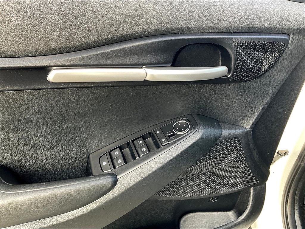 2023 Kia Seltos LX - Photo 35