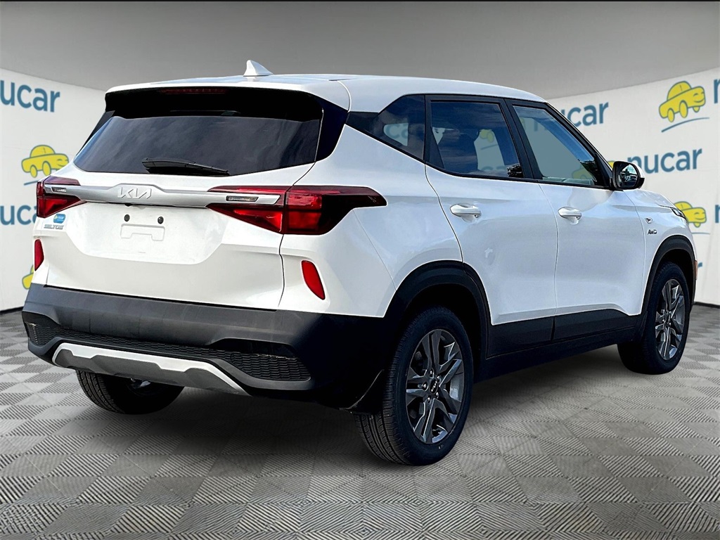 2023 Kia Seltos LX - Photo 6