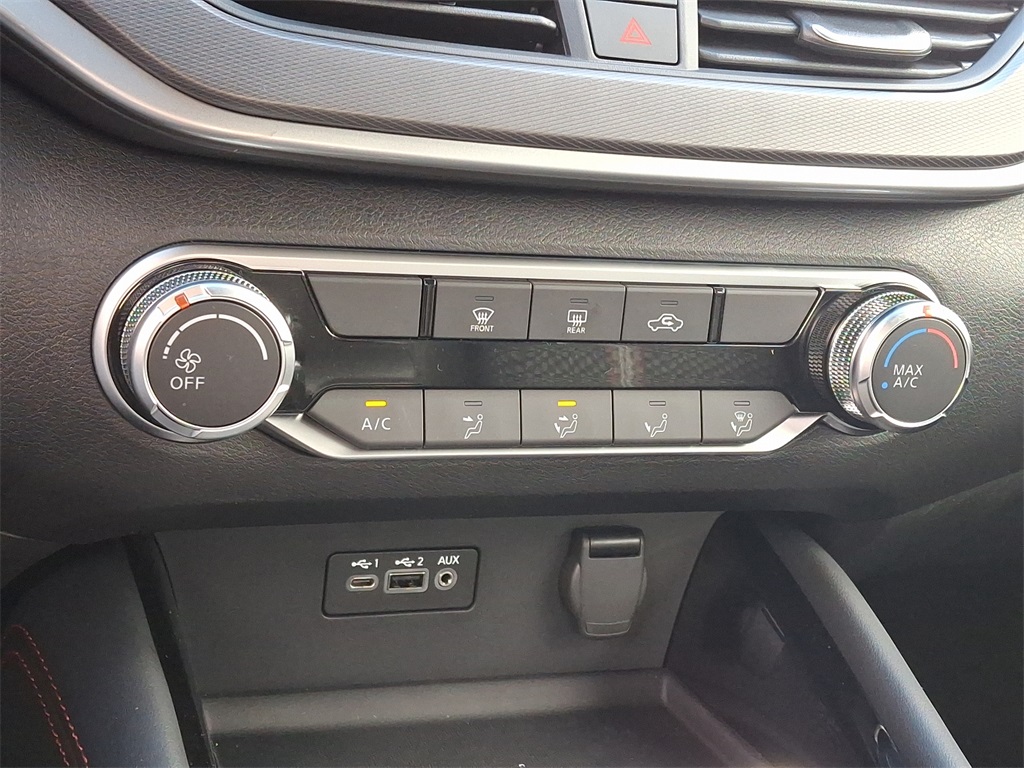 2025 Nissan Altima 2.5 SR - Photo 11