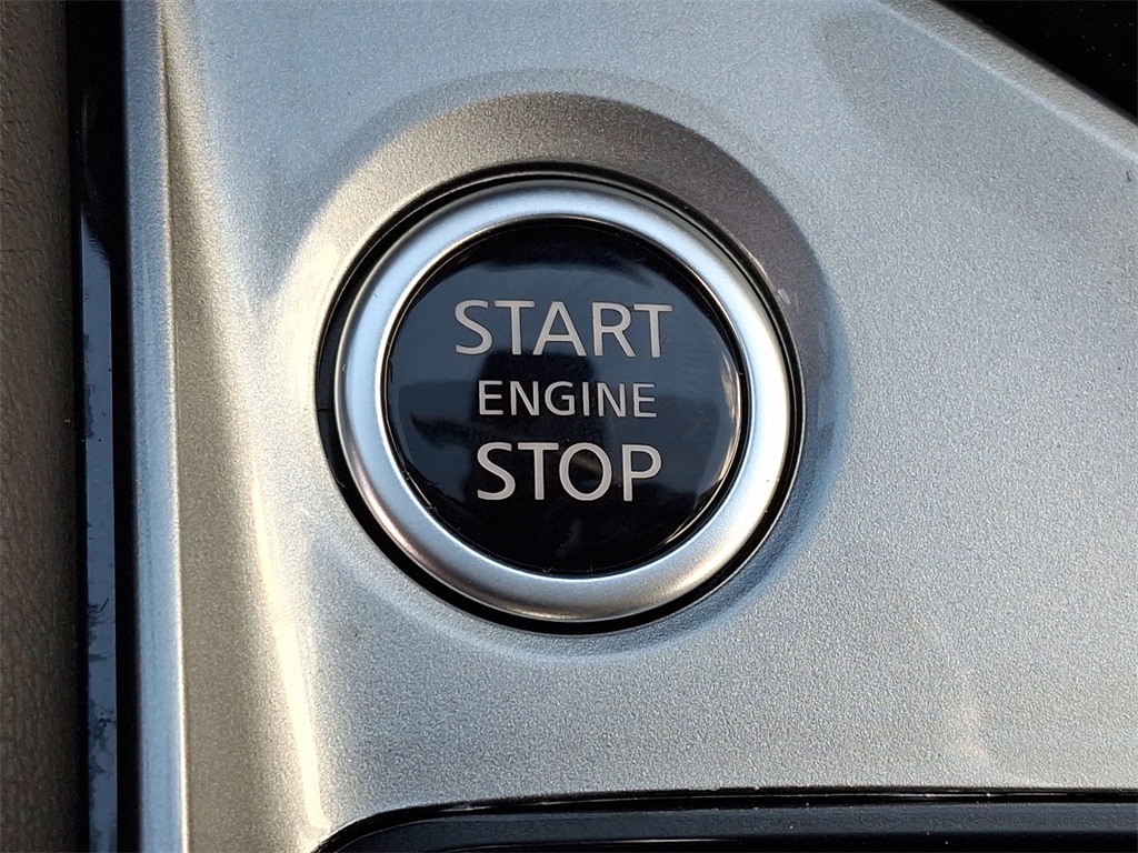 2025 Nissan Altima 2.5 SR - Photo 15