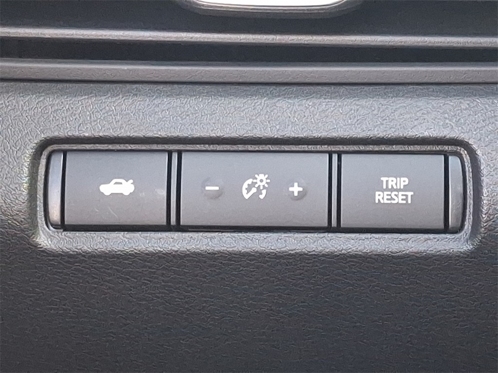 2025 Nissan Altima 2.5 SR - Photo 17