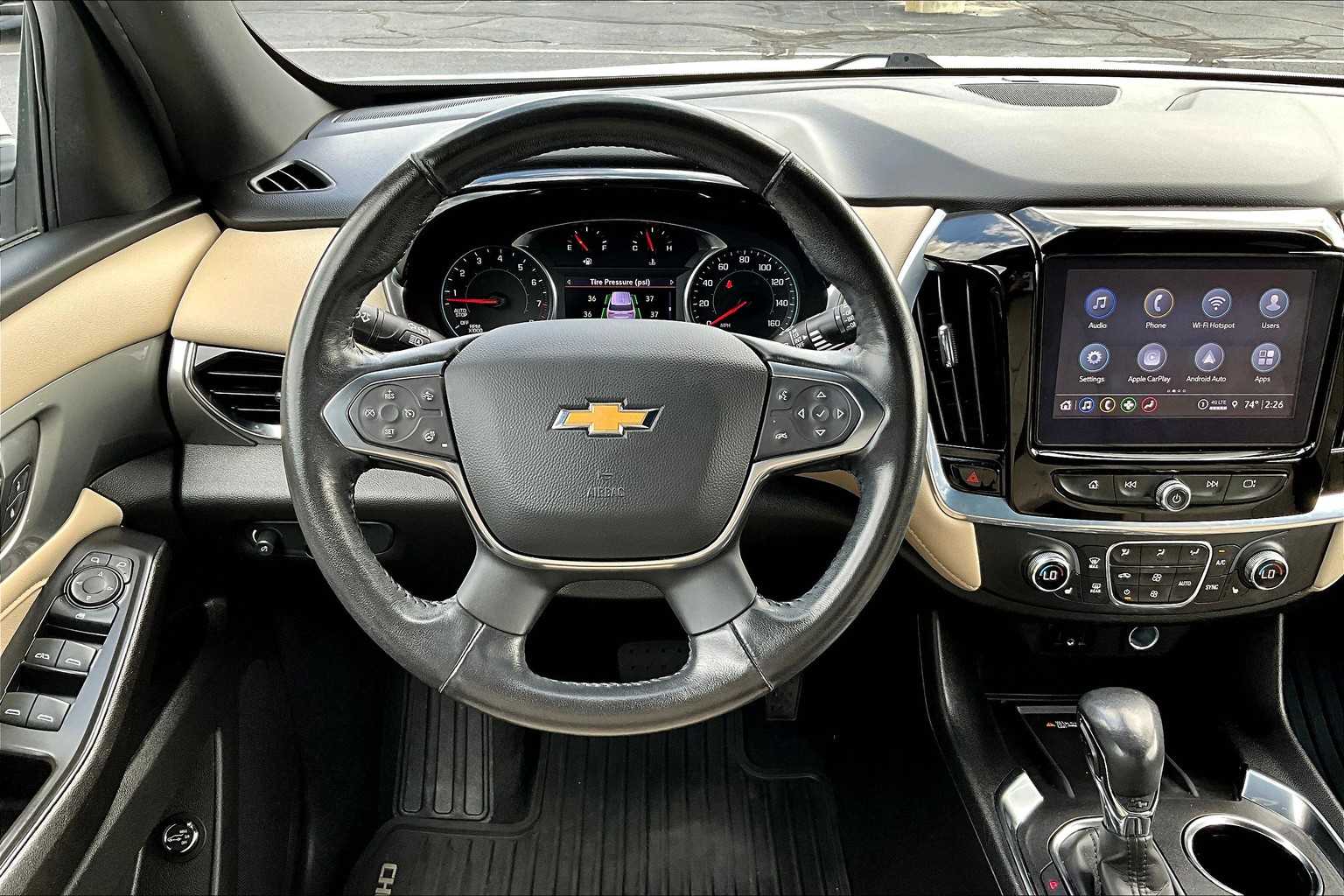 2022 Chevrolet Traverse LT Leather - Photo 17