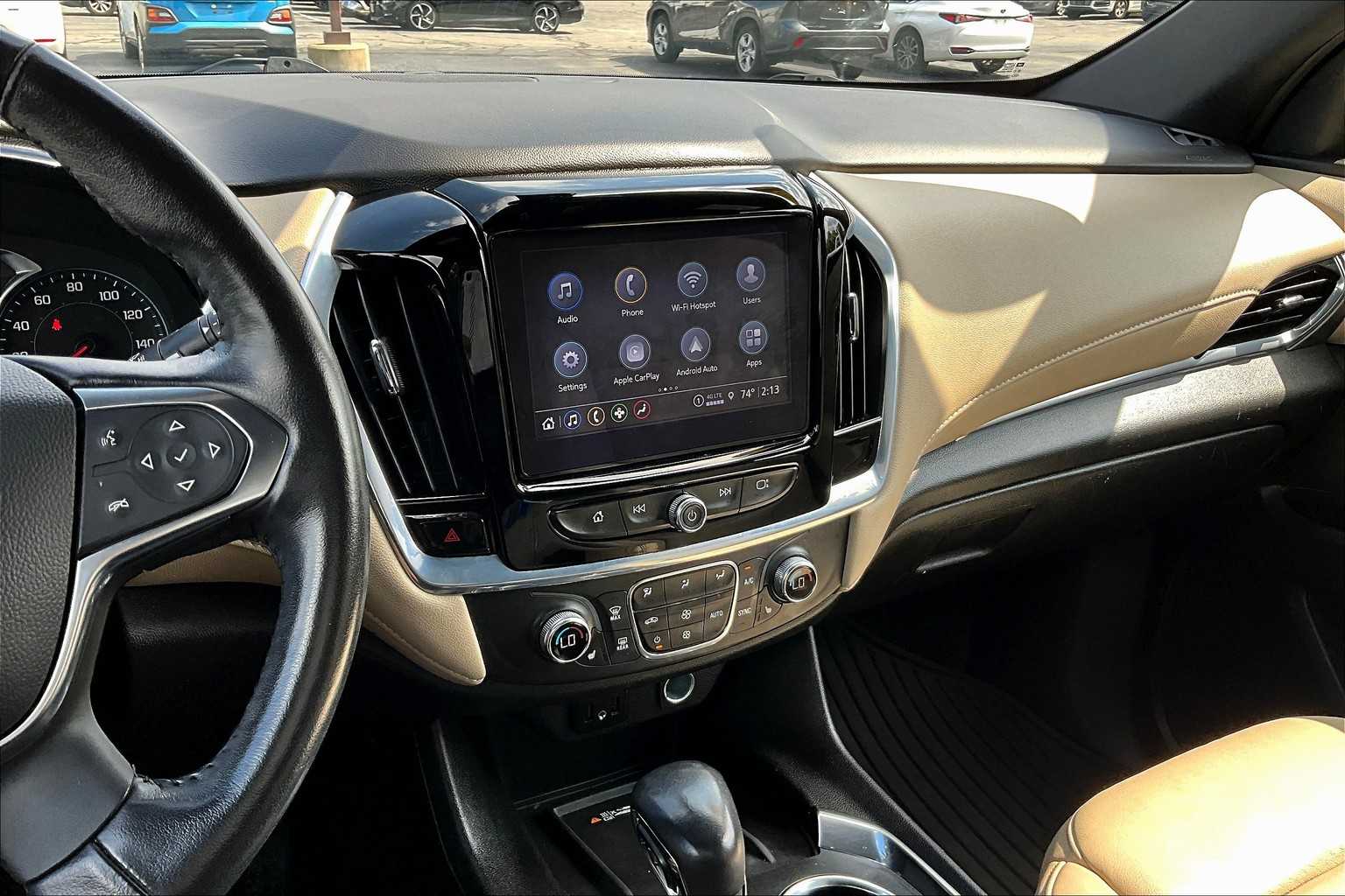 2022 Chevrolet Traverse LT Leather - Photo 18