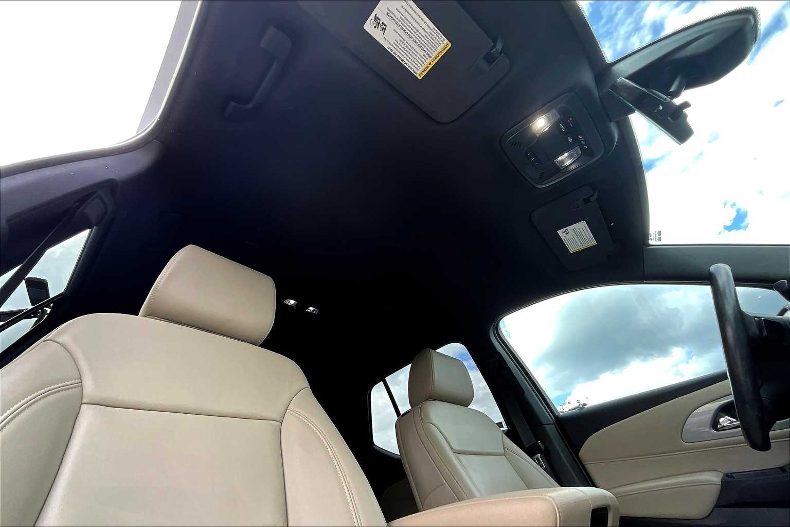 2022 Chevrolet Traverse LT Leather - Photo 23