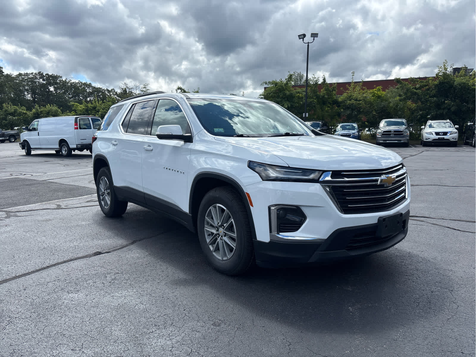2022 Chevrolet Traverse LT Leather - Photo 4
