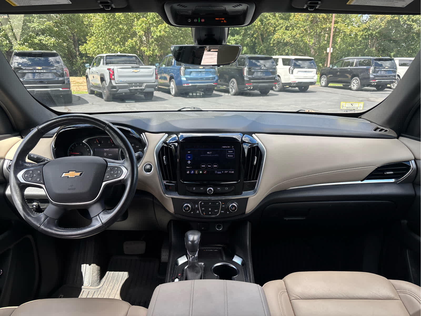 2022 Chevrolet Traverse LT Leather - Photo 8