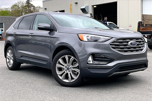 2022 Ford Edge Titanium