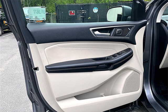 2022 Ford Edge Titanium - Photo 18