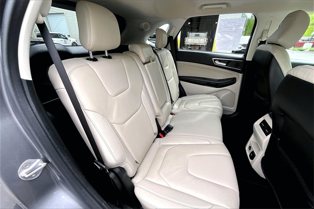 2022 Ford Edge Titanium - Photo 22