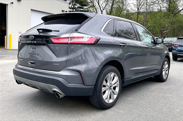 2022 Ford Edge Titanium - Photo 4