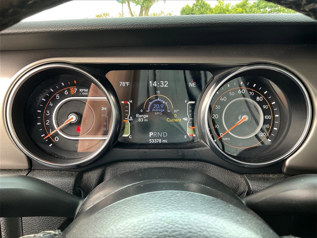 2021 Jeep Gladiator Willys - Photo 23