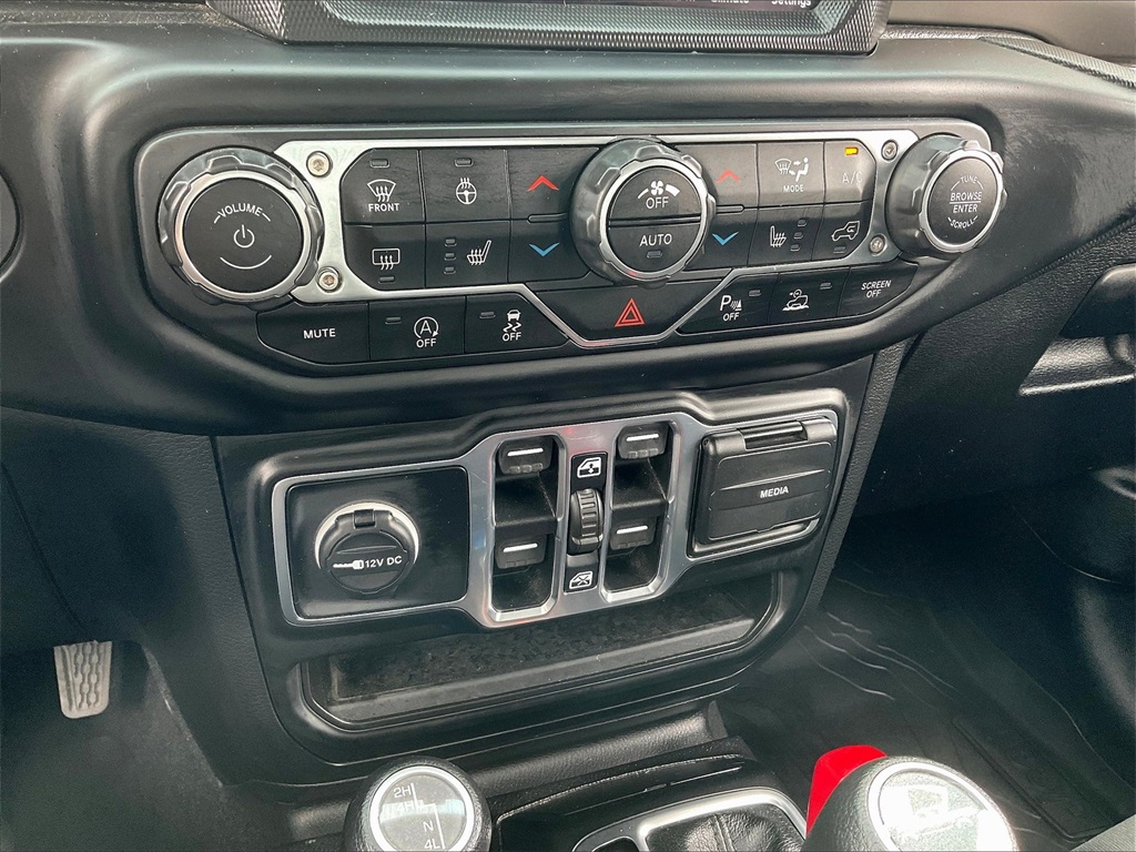 2021 Jeep Gladiator Willys - Photo 24