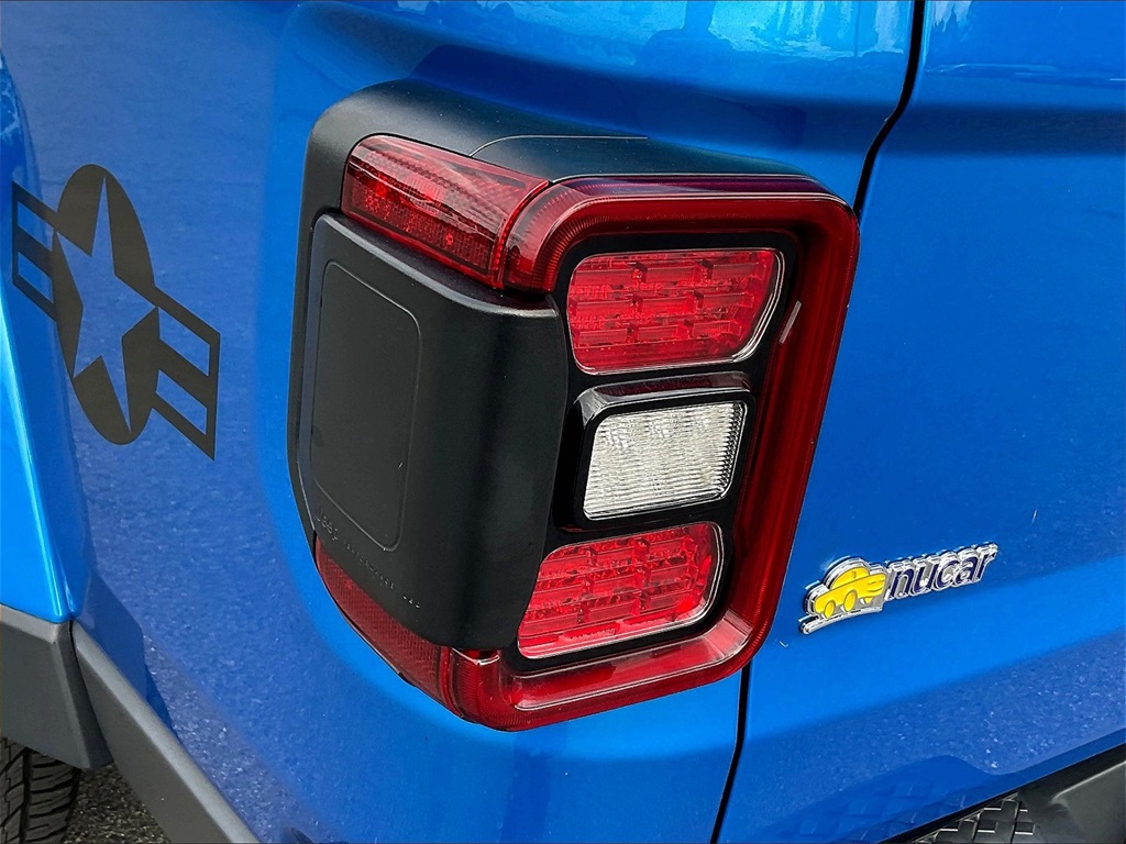 2021 Jeep Gladiator Willys - Photo 30