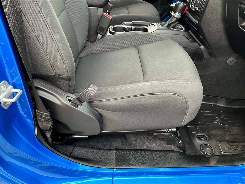 2021 Jeep Gladiator Willys - Photo 34