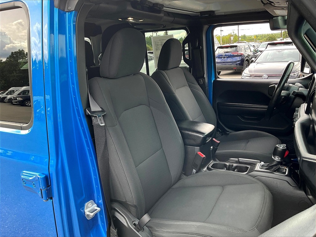 2021 Jeep Gladiator Willys - Photo 10