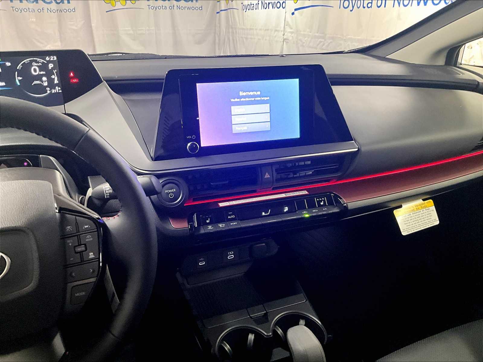 2026 Toyota Prius Plug-In Hybrid XSE - Photo 13