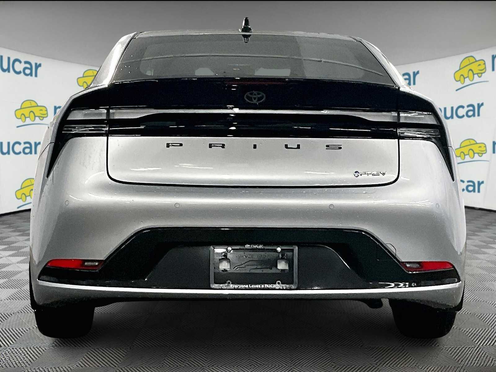 2026 Toyota Prius Plug-In Hybrid XSE - Photo 6