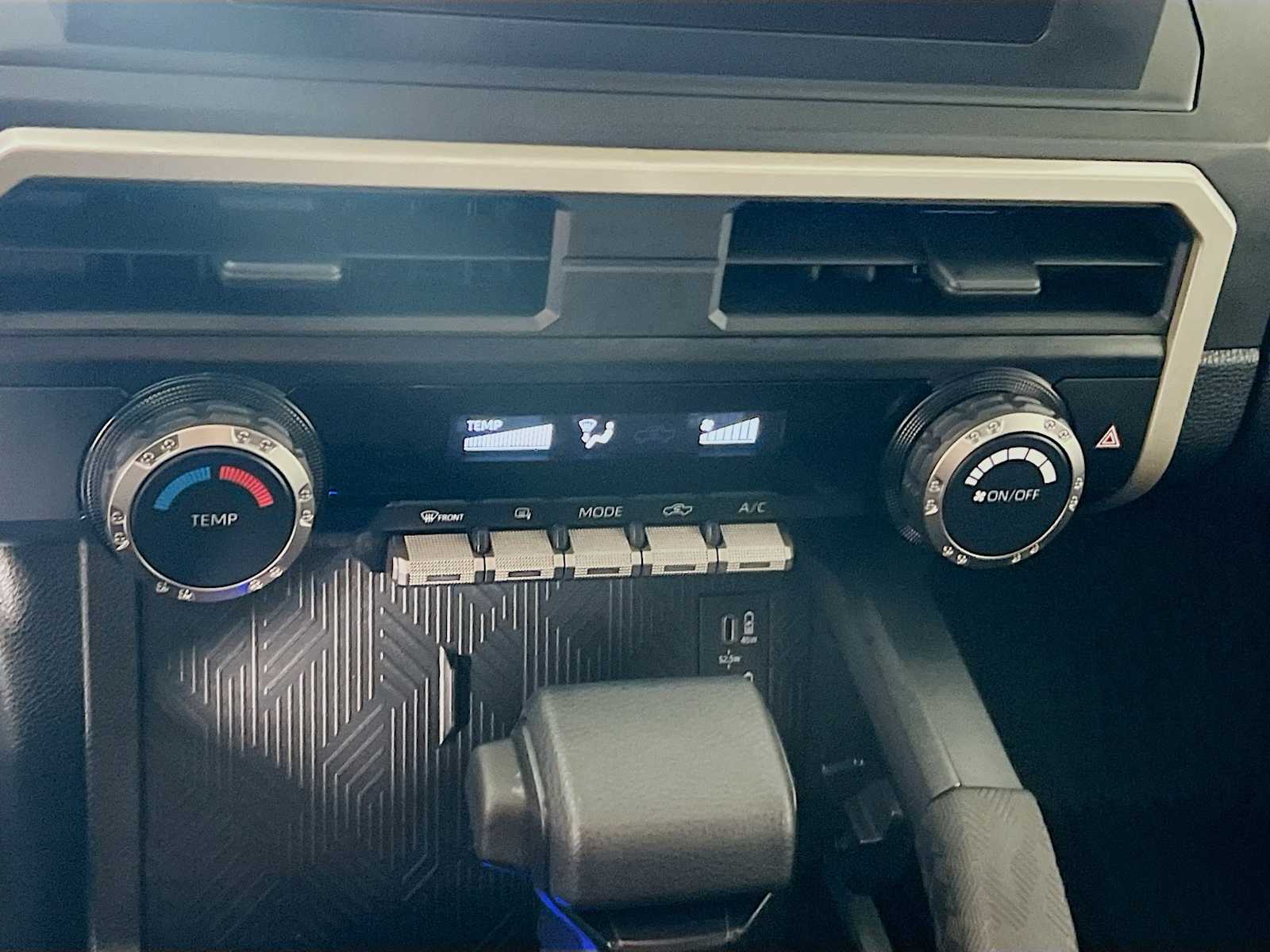 2024 Toyota Tacoma SR - Photo 15