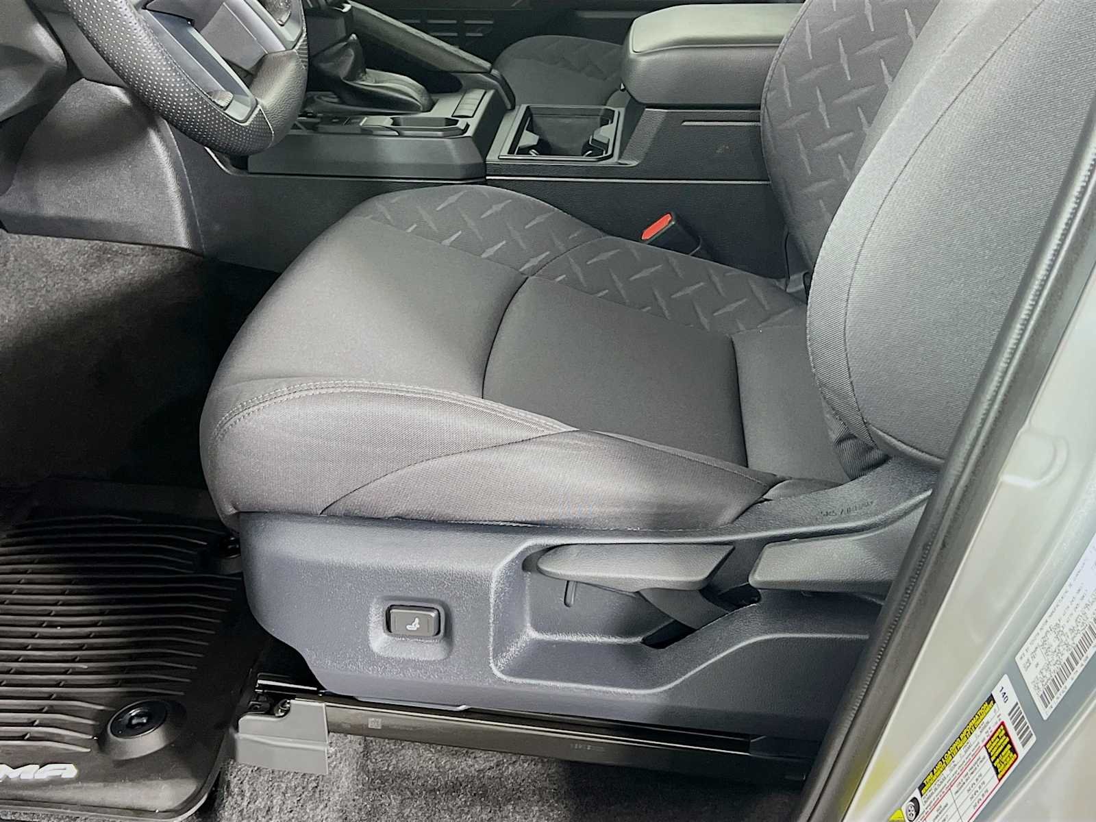2024 Toyota Tacoma SR - Photo 19