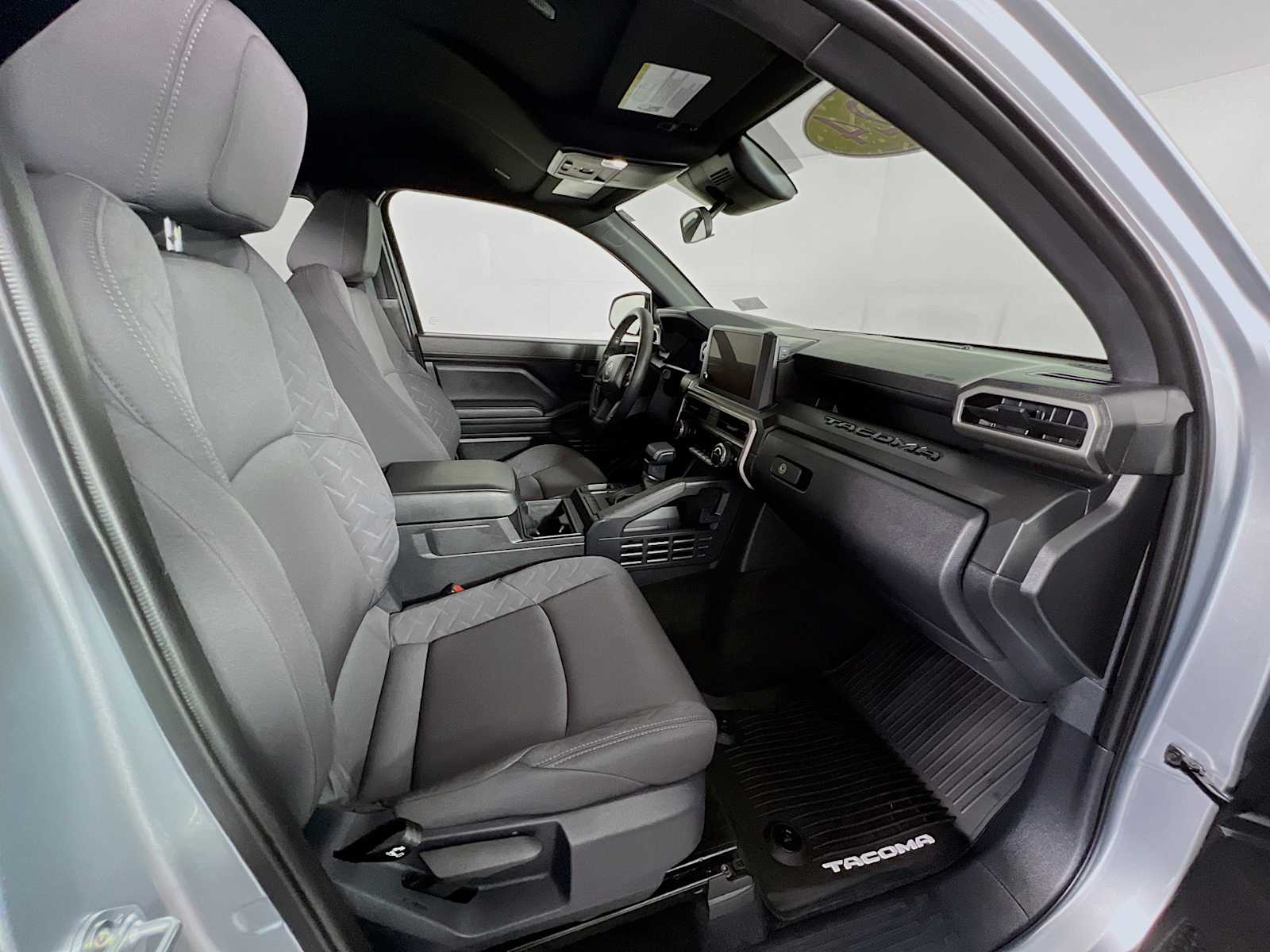 2024 Toyota Tacoma SR - Photo 23