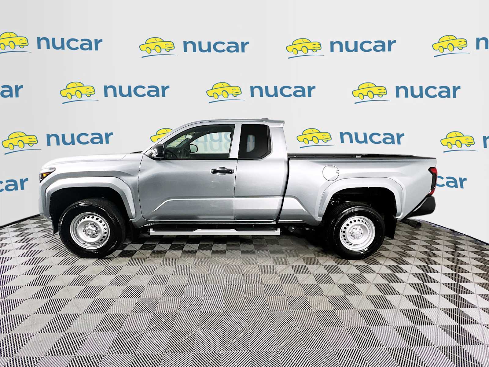 2024 Toyota Tacoma SR - Photo 4