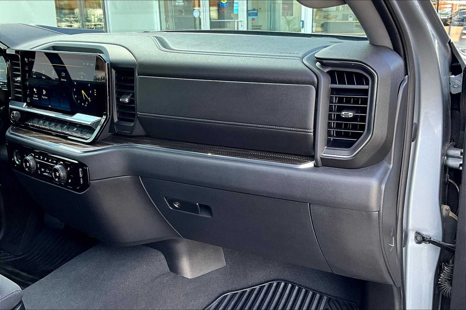 2023 Chevrolet Silverado 1500 LT - Photo 13