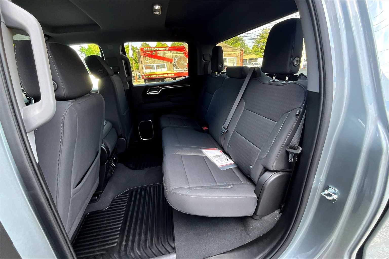 2023 Chevrolet Silverado 1500 LT - Photo 15