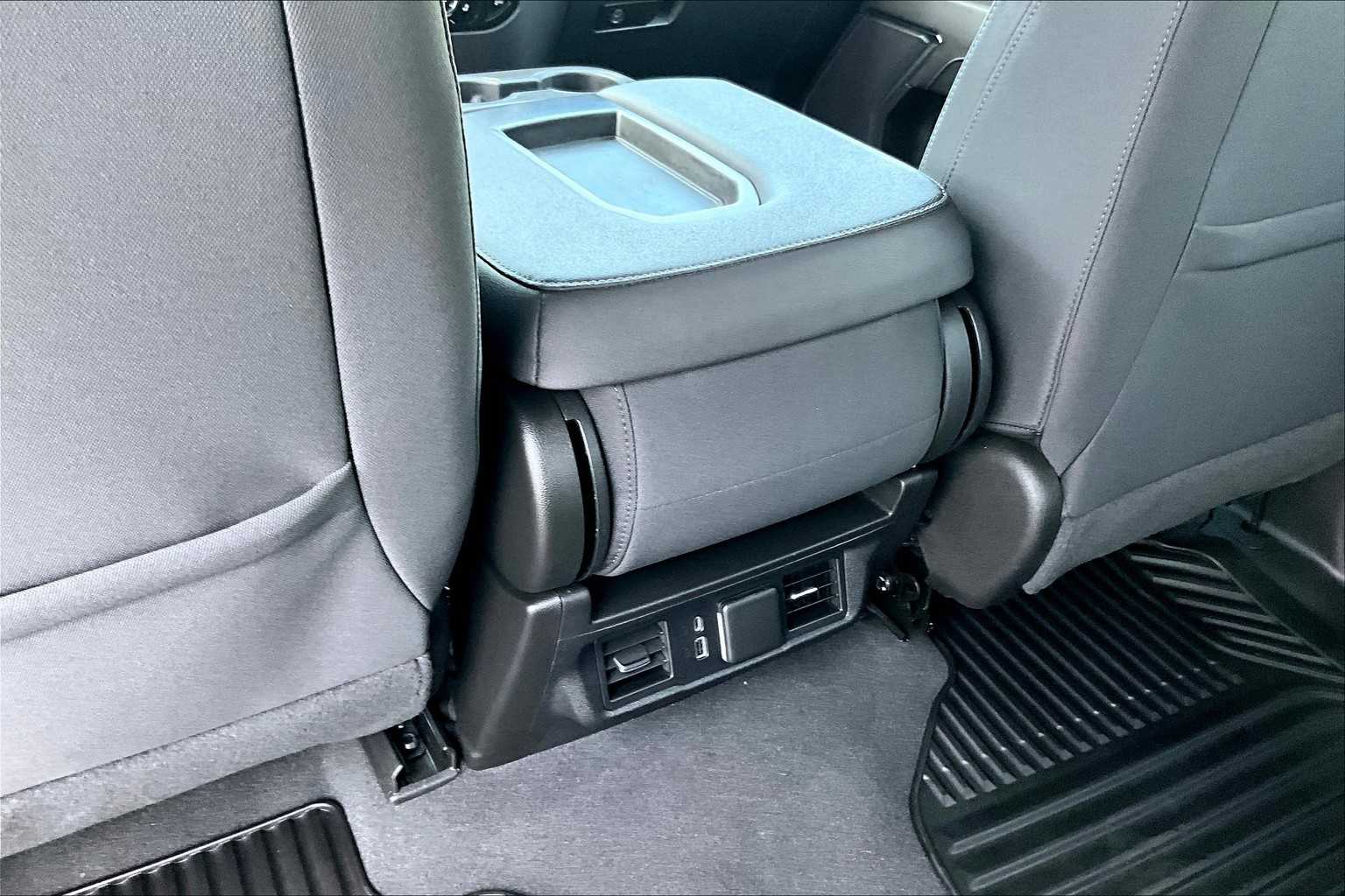 2023 Chevrolet Silverado 1500 LT - Photo 26